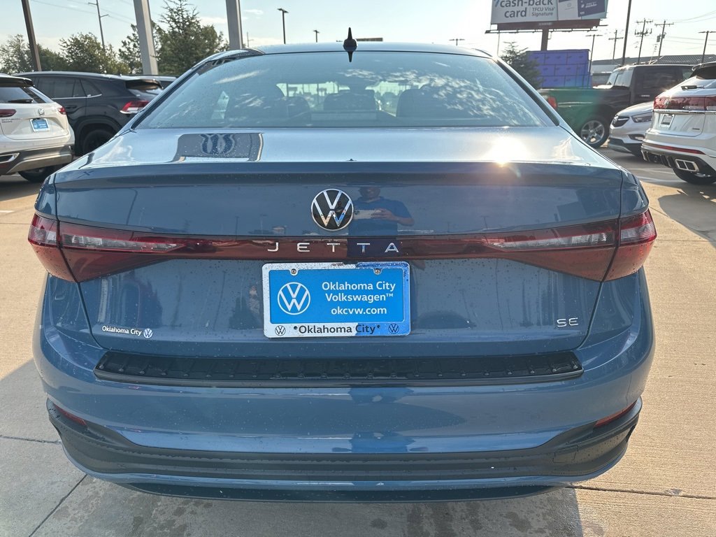 New 2025 Volkswagen Jetta SE image 4