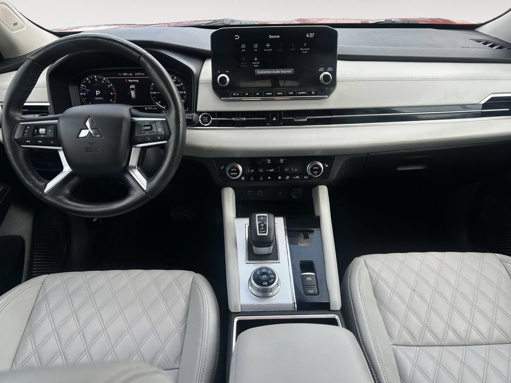 Used 2023 Mitsubishi Outlander SE AWD/4WD image 10