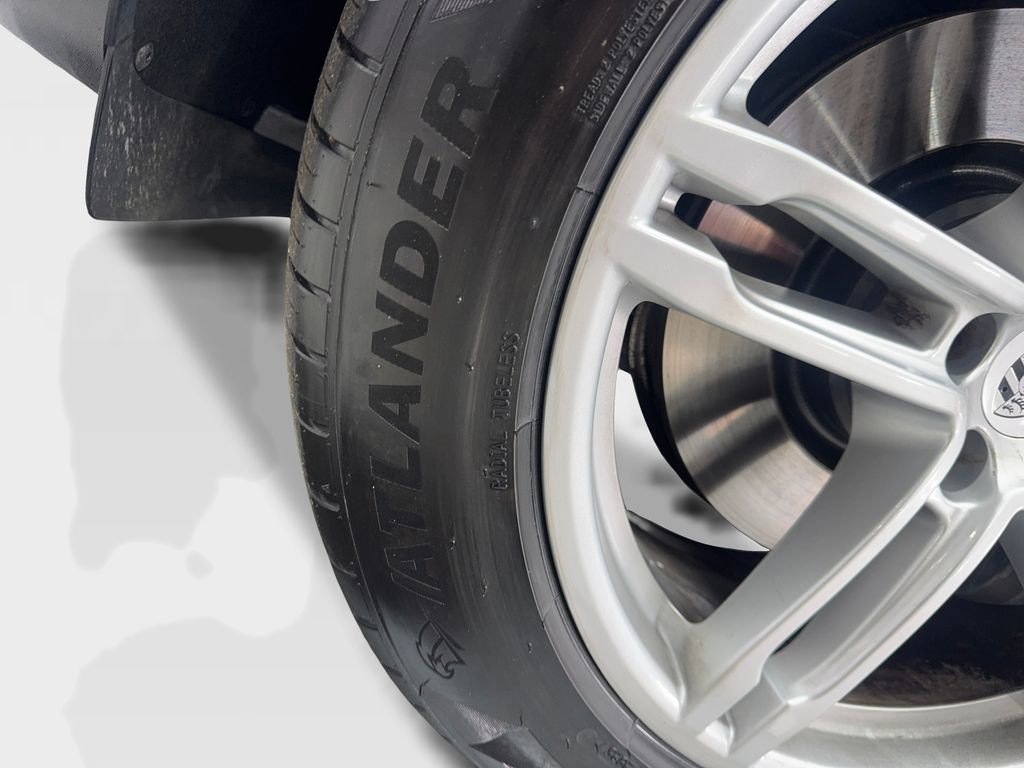 Used 2022 Porsche Macan AWD/4WD image 84