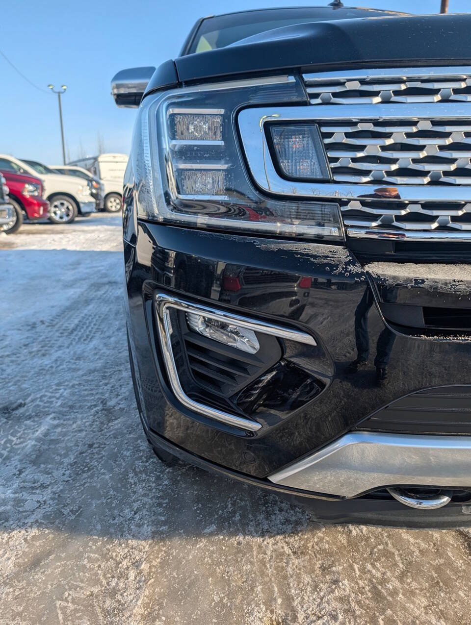 Used 2018 Ford Expedition Platinum AWD/4WD image 3