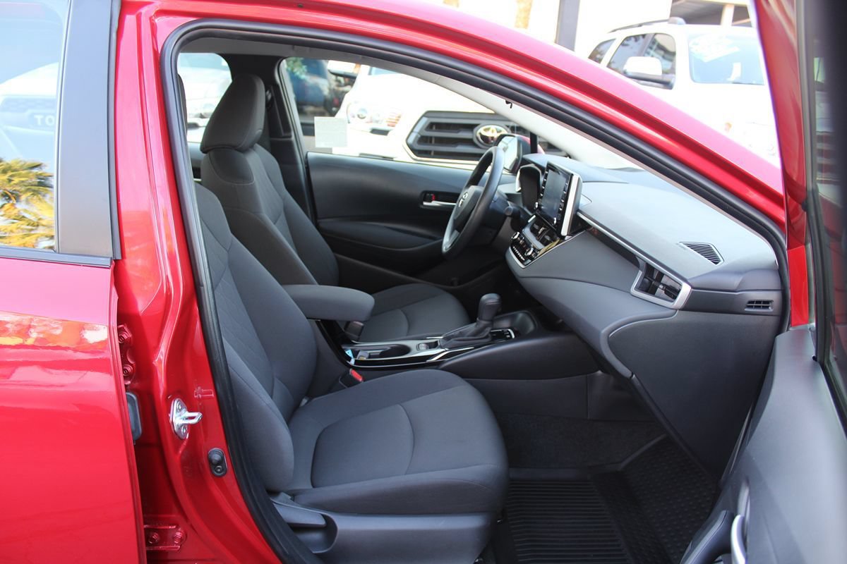 Used 2021 Toyota Corolla LE w/ Carpet Mat Package (TMS) FWD image 21