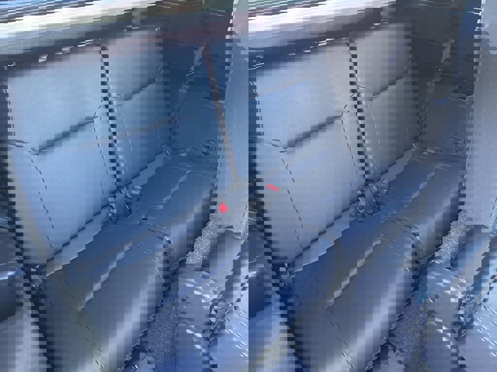 New 2025 Mitsubishi Outlander SE image 27