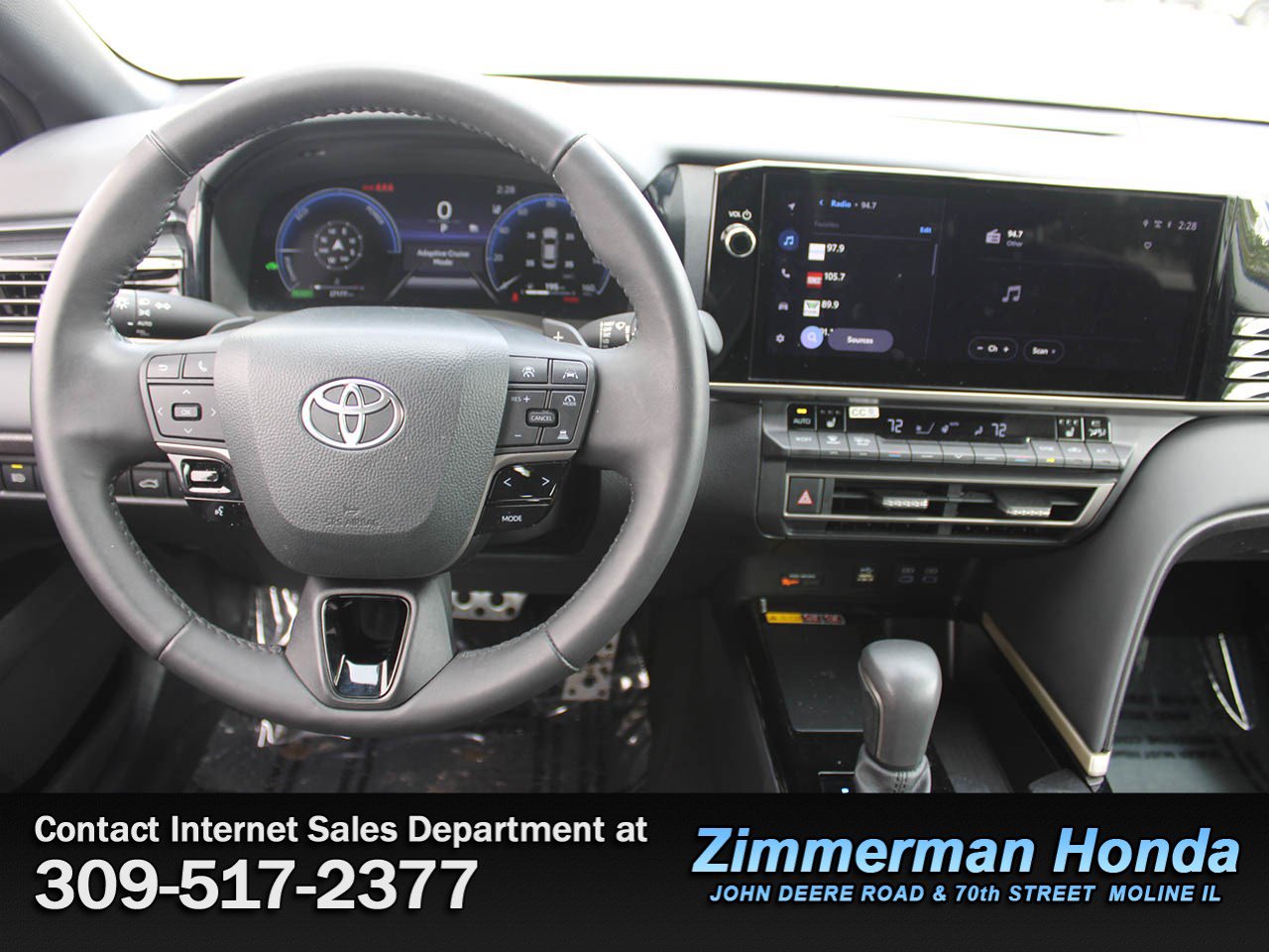 Used 2025 Toyota Camry XSE FWD image 11