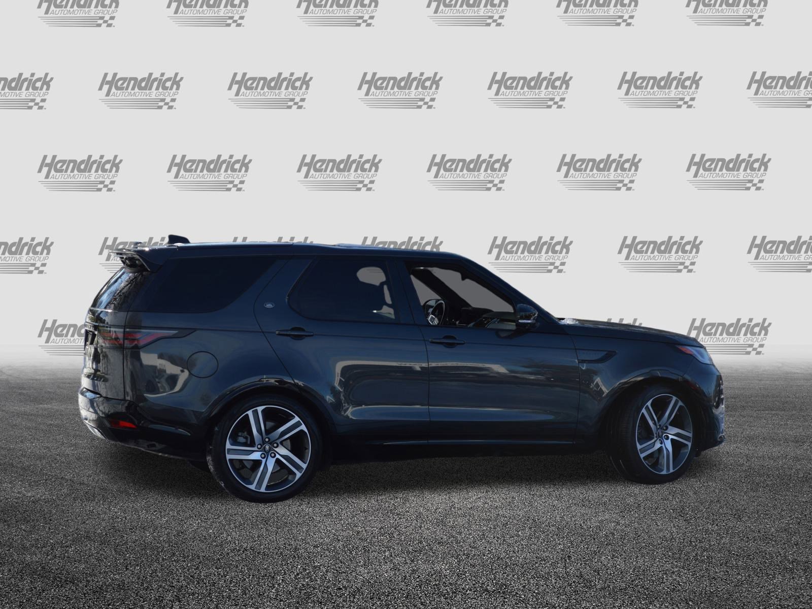 Used 2021 Land Rover Discovery HSE R-Dynamic image 9