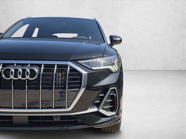 Certified 2025 Audi Q3 2.0T Premium w/ Convenience Package AWD/4WD image 10