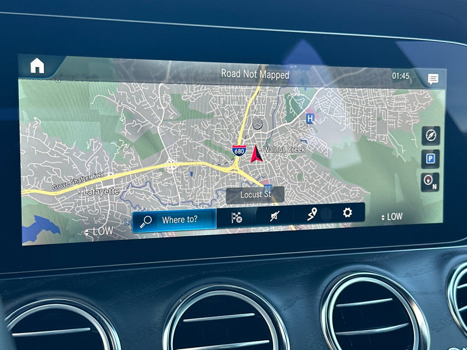 Used 2023 Mercedes-Benz E 350 4MATIC Sedan image 18