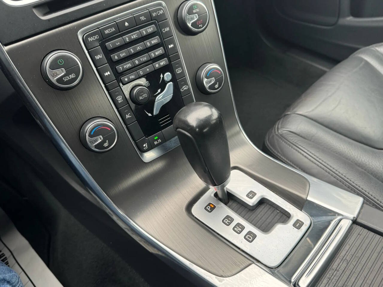 Used 2012 Volvo S60 T5 w/ Multimedia Pkg FWD image 26
