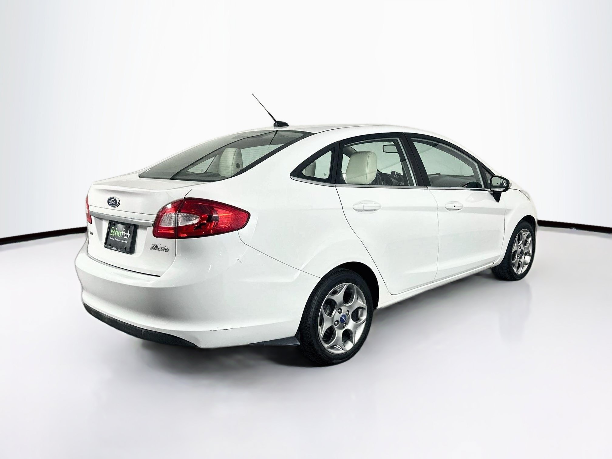 Used 2012 Ford Fiesta SEL FWD image 9