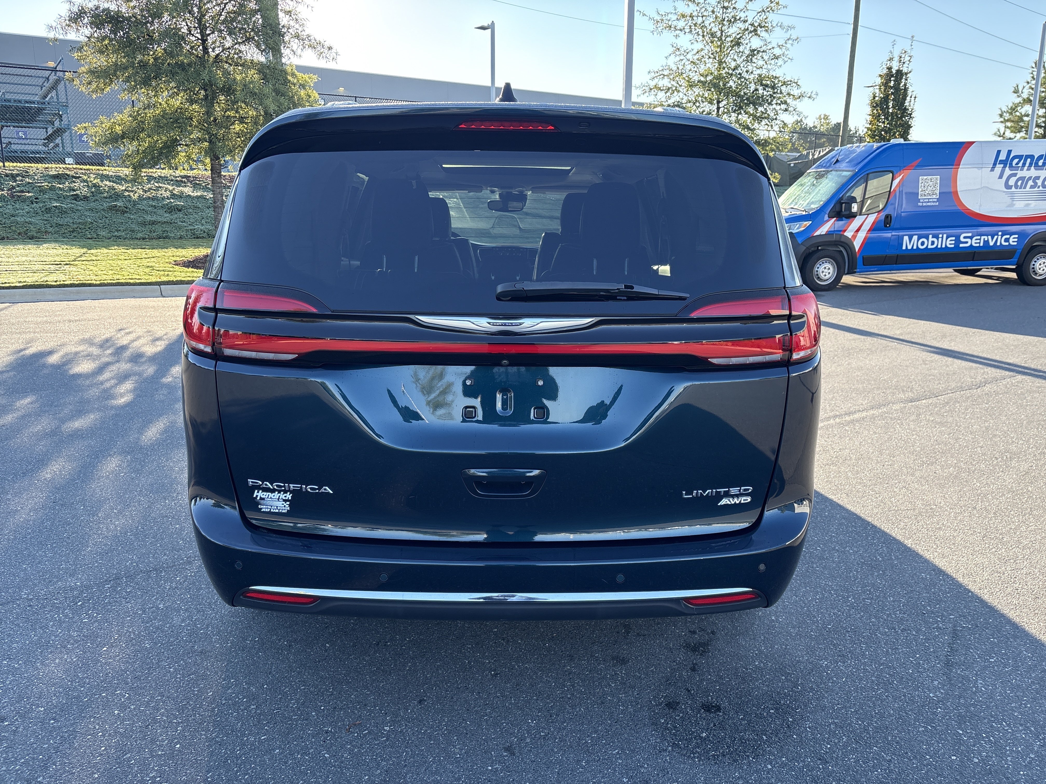 Used 2023 Chrysler Pacifica Limited w/ Uconnect Theater Family Group AWD/4WD image 8