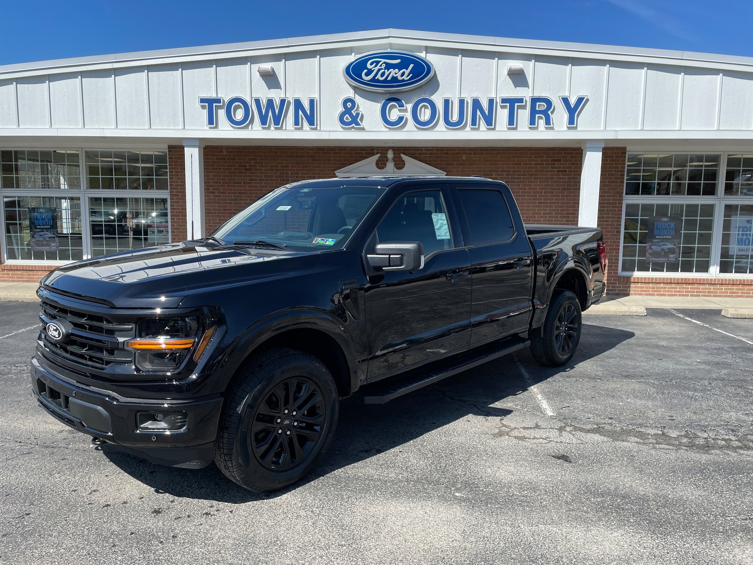 New 2026 Ford F150 XLT w/ Equipment Group 302A MID