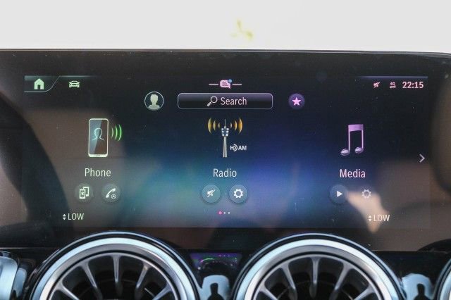 New 2025 Mercedes-Benz GLB 250 4MATIC image 15