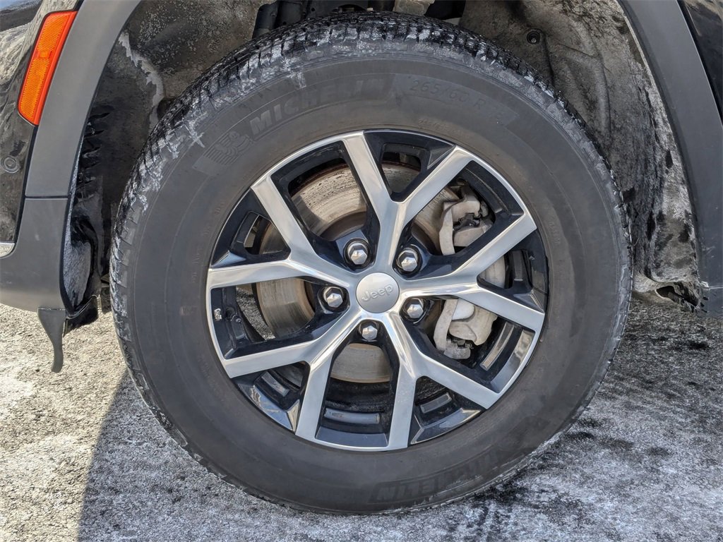 Used 2024 Jeep Grand Cherokee L Limited w/ Luxury Tech Group II image 11