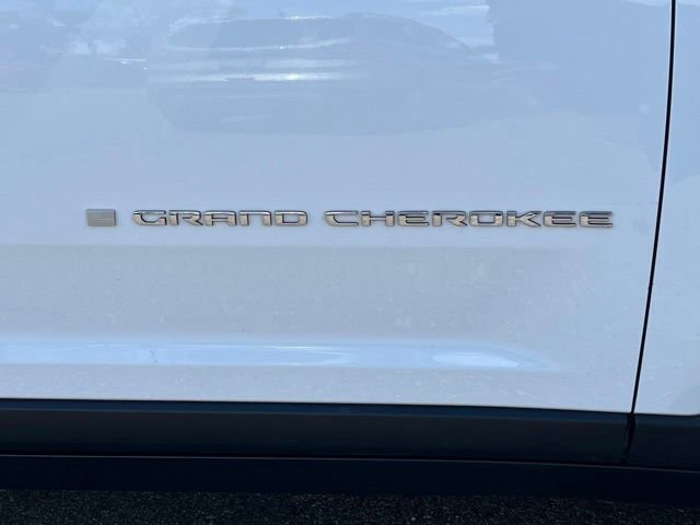 Used 2022 Jeep Grand Cherokee L Limited AWD/4WD image 31