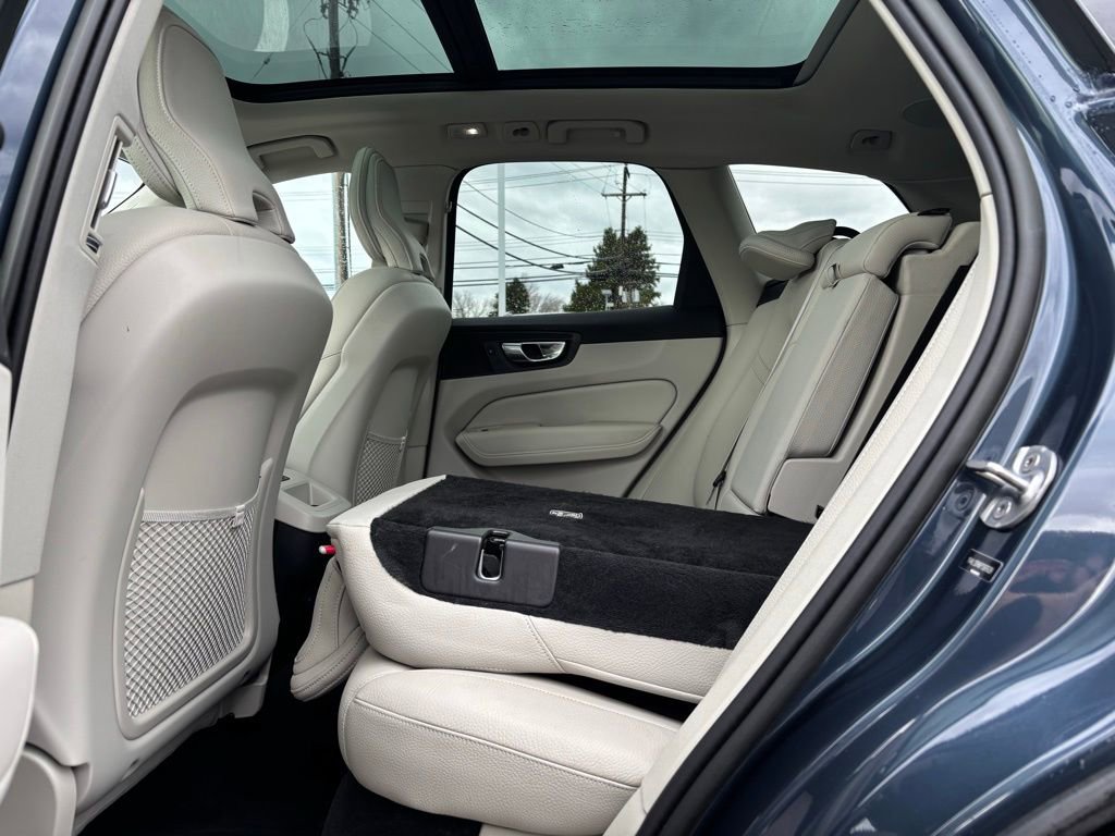 Certified 2023 Volvo XC60 B5 Plus w/ Climate Package image 20