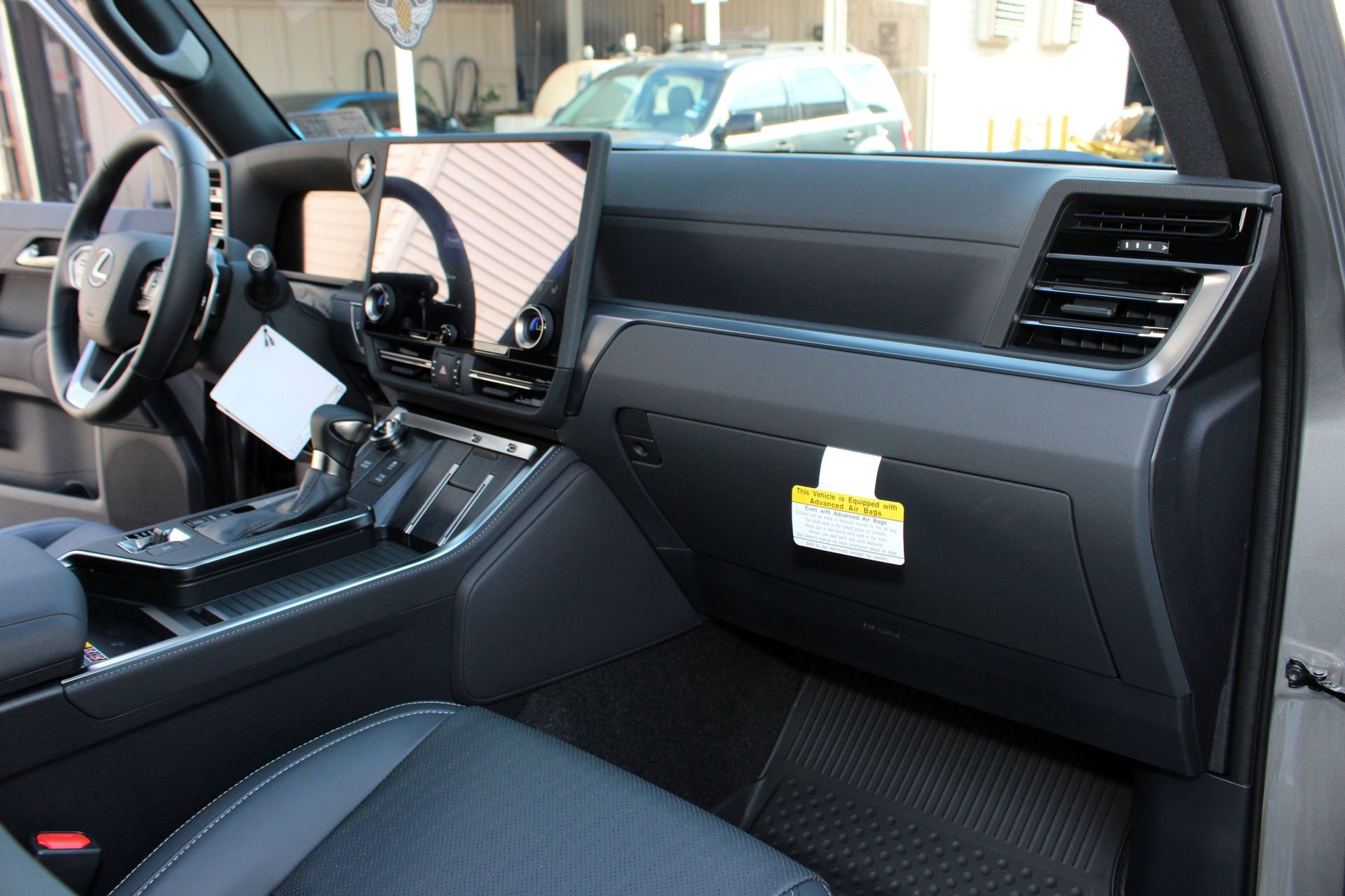 Used 2024 Lexus GX 550 w/ Accessory Package (Z1) image 12