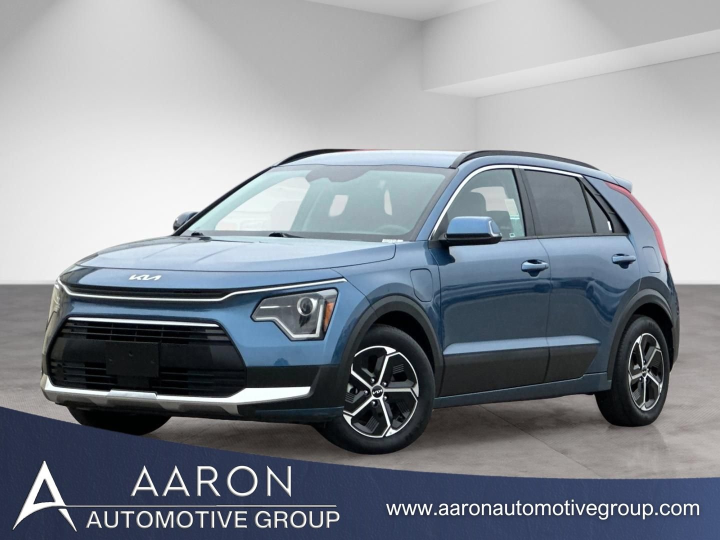 Used 2024 Kia Niro EX FWD image 1