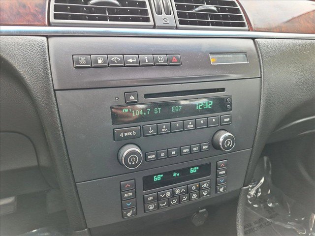 Used 2009 Buick LaCrosse CXL FWD image 12