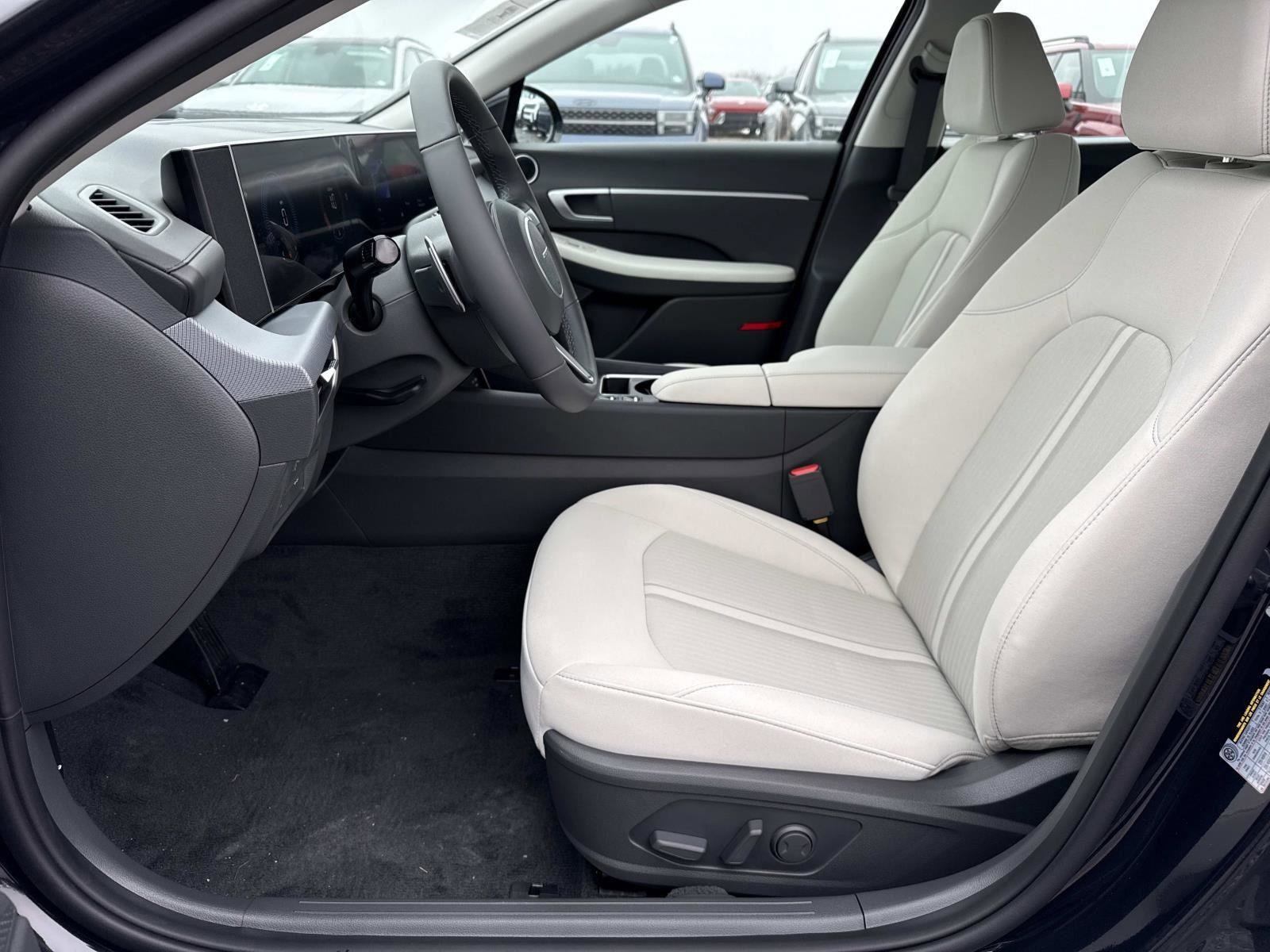 New 2026 Hyundai Sonata SEL image 9