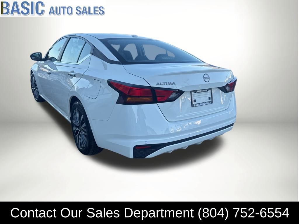 Used 2025 Nissan Altima 2.5 SV image 10