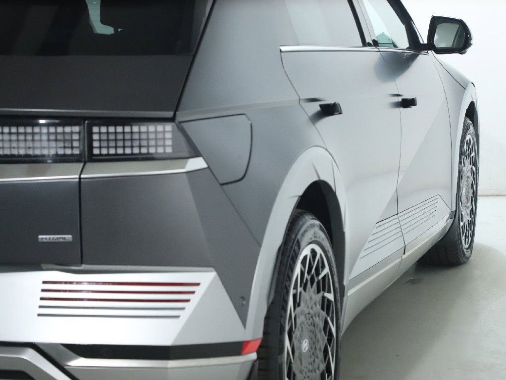 Used 2022 Hyundai Ioniq 5 Limited image 46