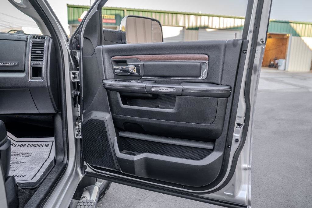 Used 2014 RAM 2500 Laramie w/ Convenience Group AWD/4WD image 24
