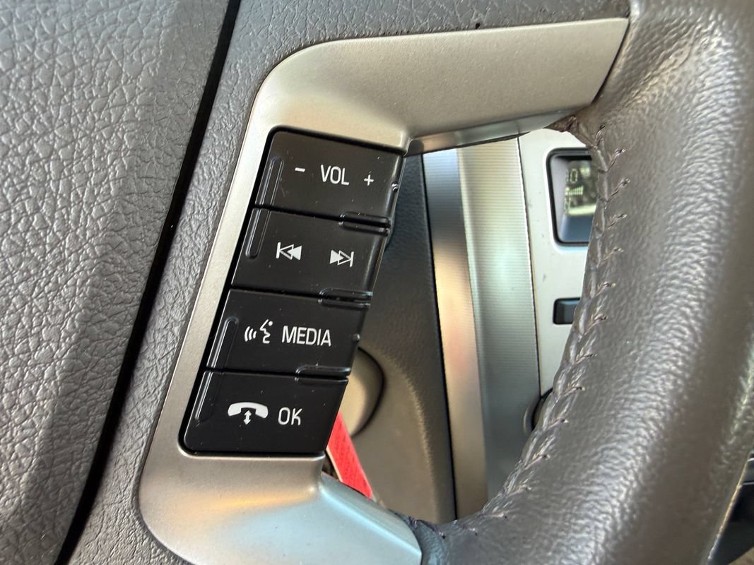 Used 2011 Ford Fusion Hybrid FWD image 30