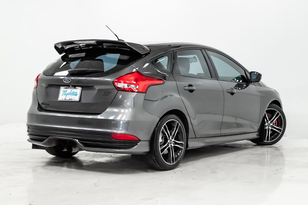 Used 2015 Ford Focus ST w/ Equipment Group 401A FWD image 29