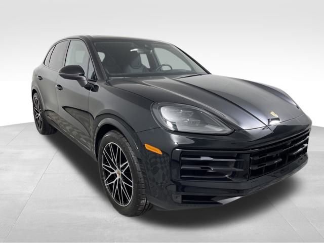 Used 2025 Porsche Cayenne image 11