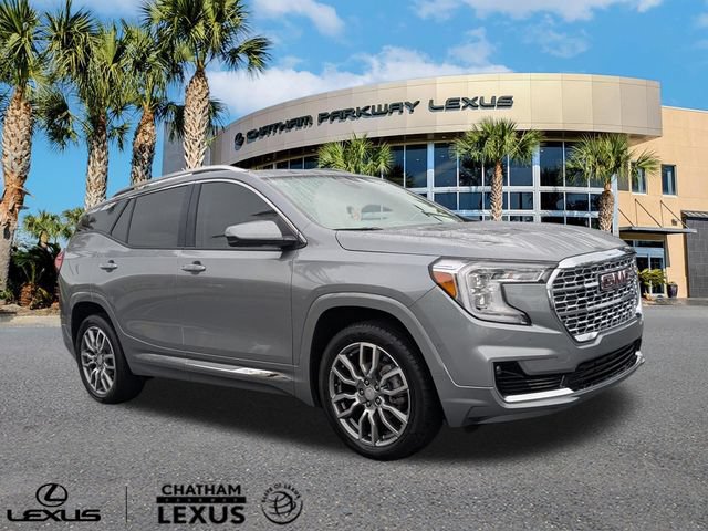 Used 2024 GMC Terrain Denali w/ Denali Premium Package AWD/4WD image 1