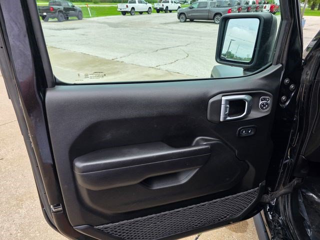 Used 2023 Jeep Wrangler Unlimited Rubicon 4xe w/ Cold Weather Group AWD/4WD image 29