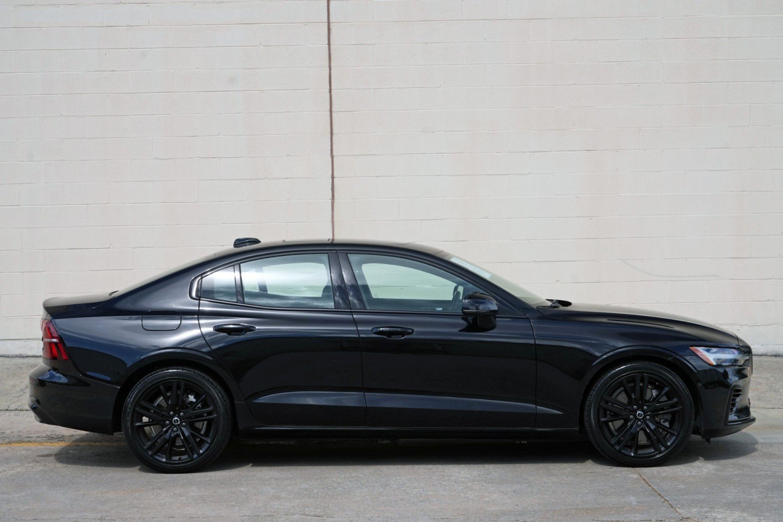 Used 2024 Volvo S60 T8 Plus AWD/4WD image 49
