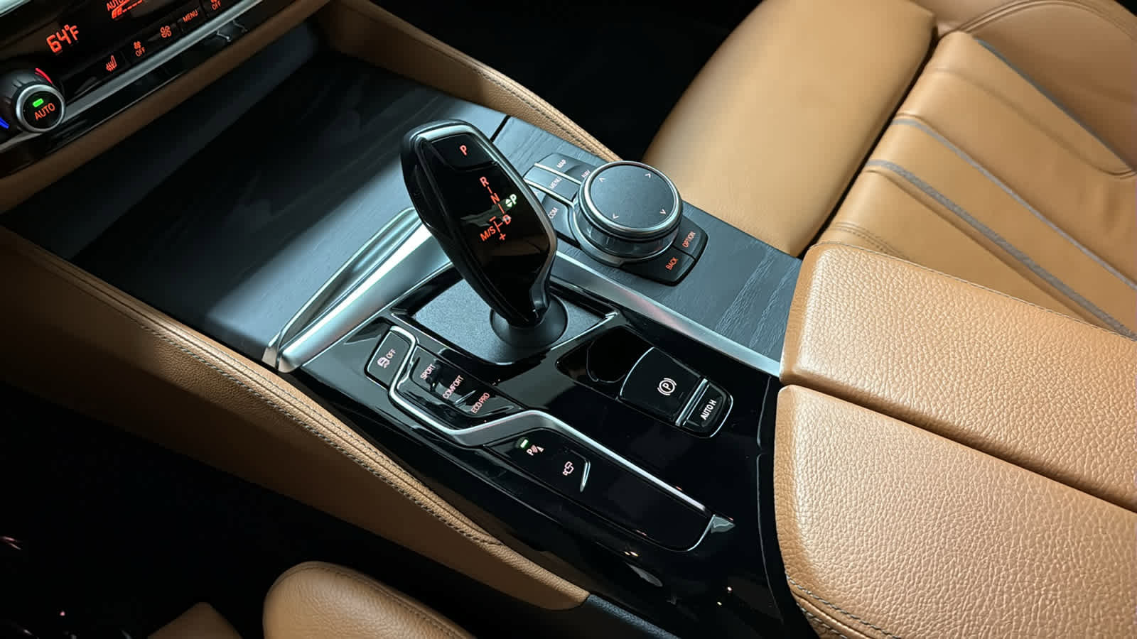 Used 2021 BMW 530i xDrive w/ M Sport Package AWD/4WD image 23