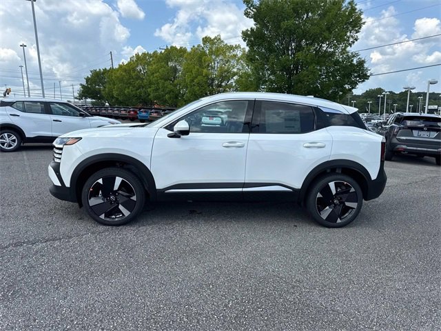 New 2025 Nissan Kicks SR image 7