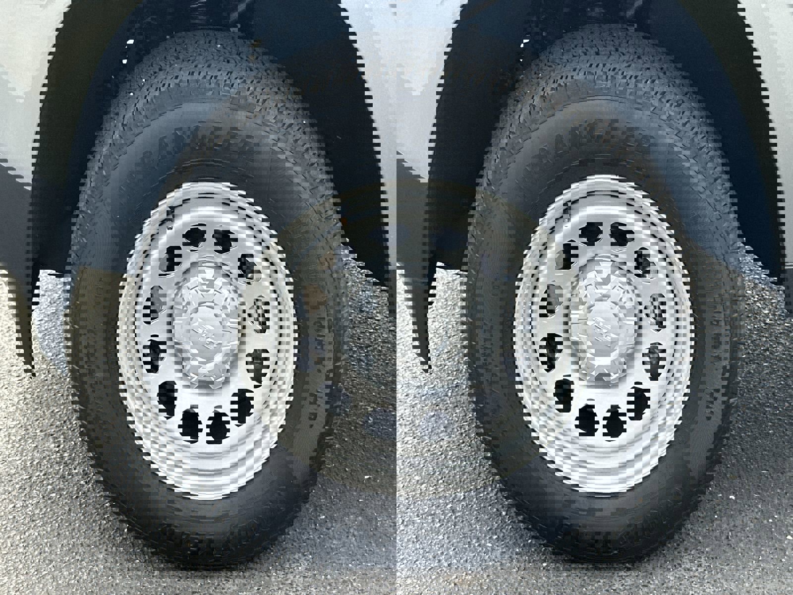 Used 2024 Chevrolet Colorado W/T RWD image 13