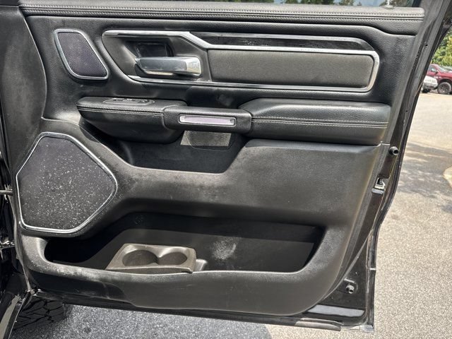 Used 2019 RAM 1500 Laramie AWD/4WD image 17