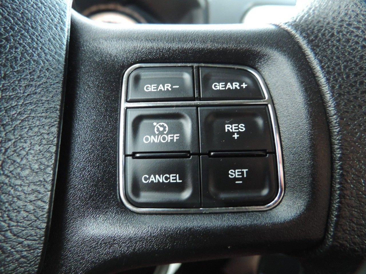 Used 2016 RAM 1500 Classic SLT image 27