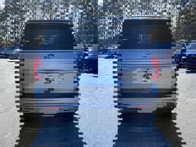 New 2024 Ford Expedition XLT image 3