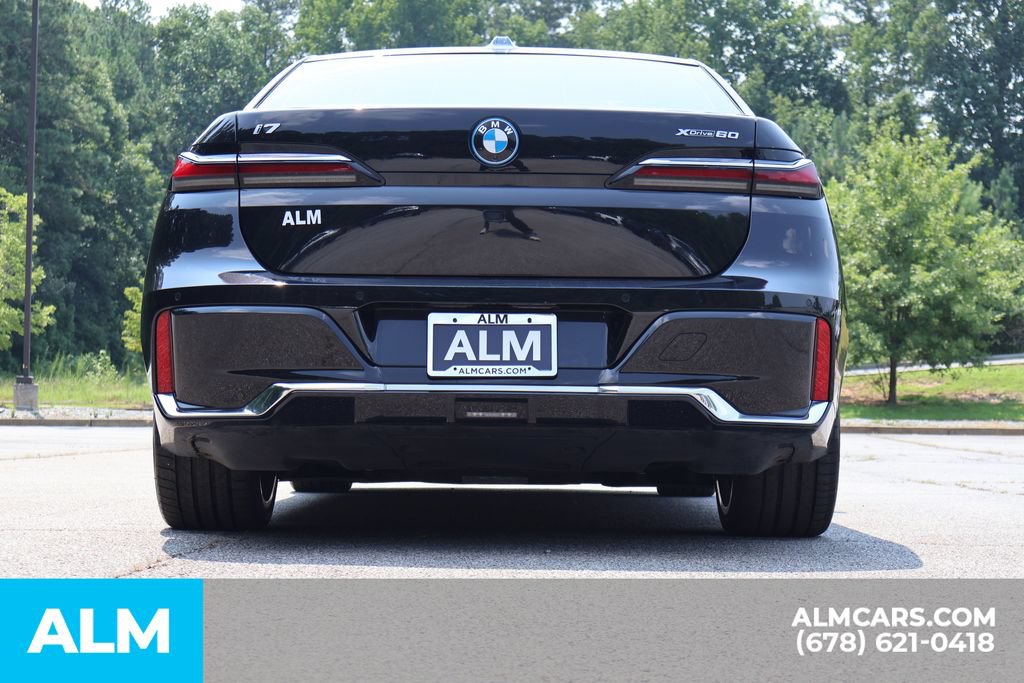 Used 2023 BMW i7 xDrive60 AWD/4WD image 6