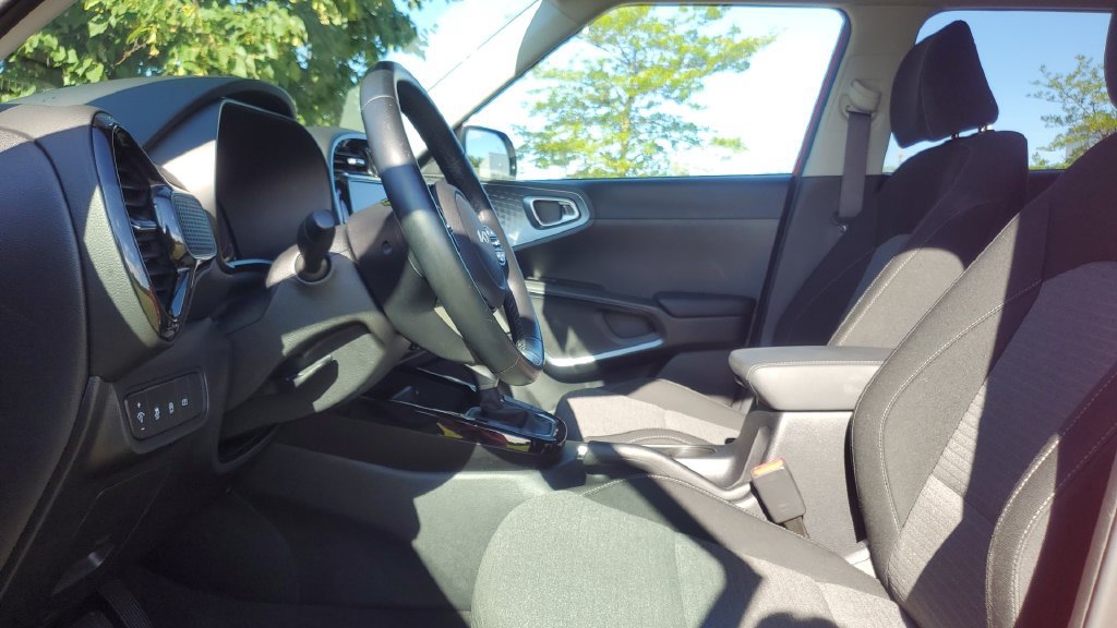 Used 2023 Kia Soul EX FWD image 6