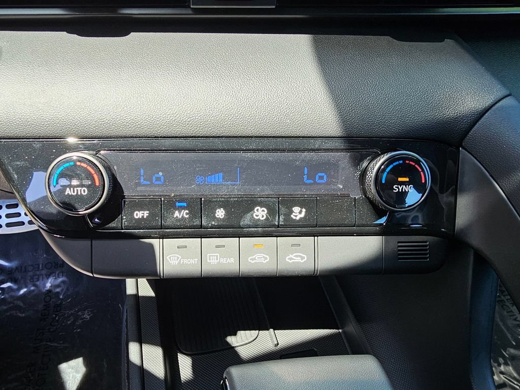 Certified 2026 Hyundai Elantra Sport FWD image 30