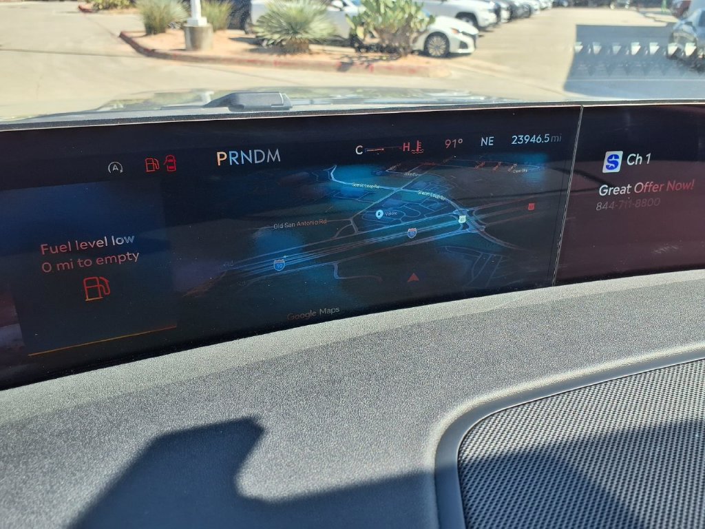 Used 2025 Lincoln Navigator Reserve AWD/4WD image 16