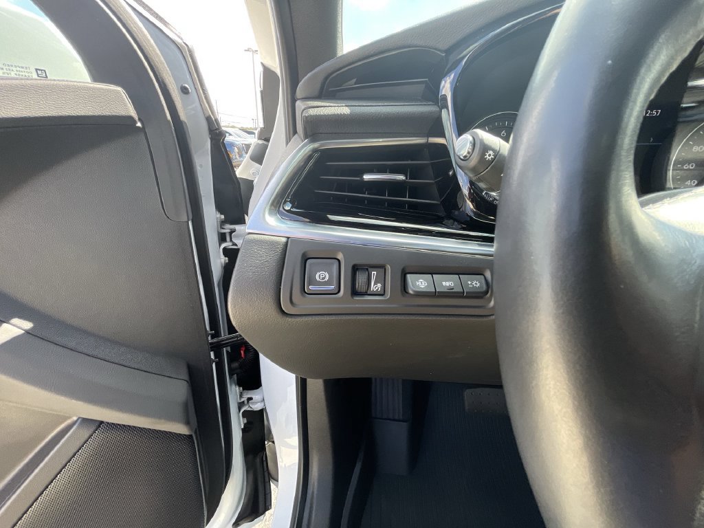 Used 2025 Cadillac XT6 Premium Luxury w/ Technology Package FWD image 17