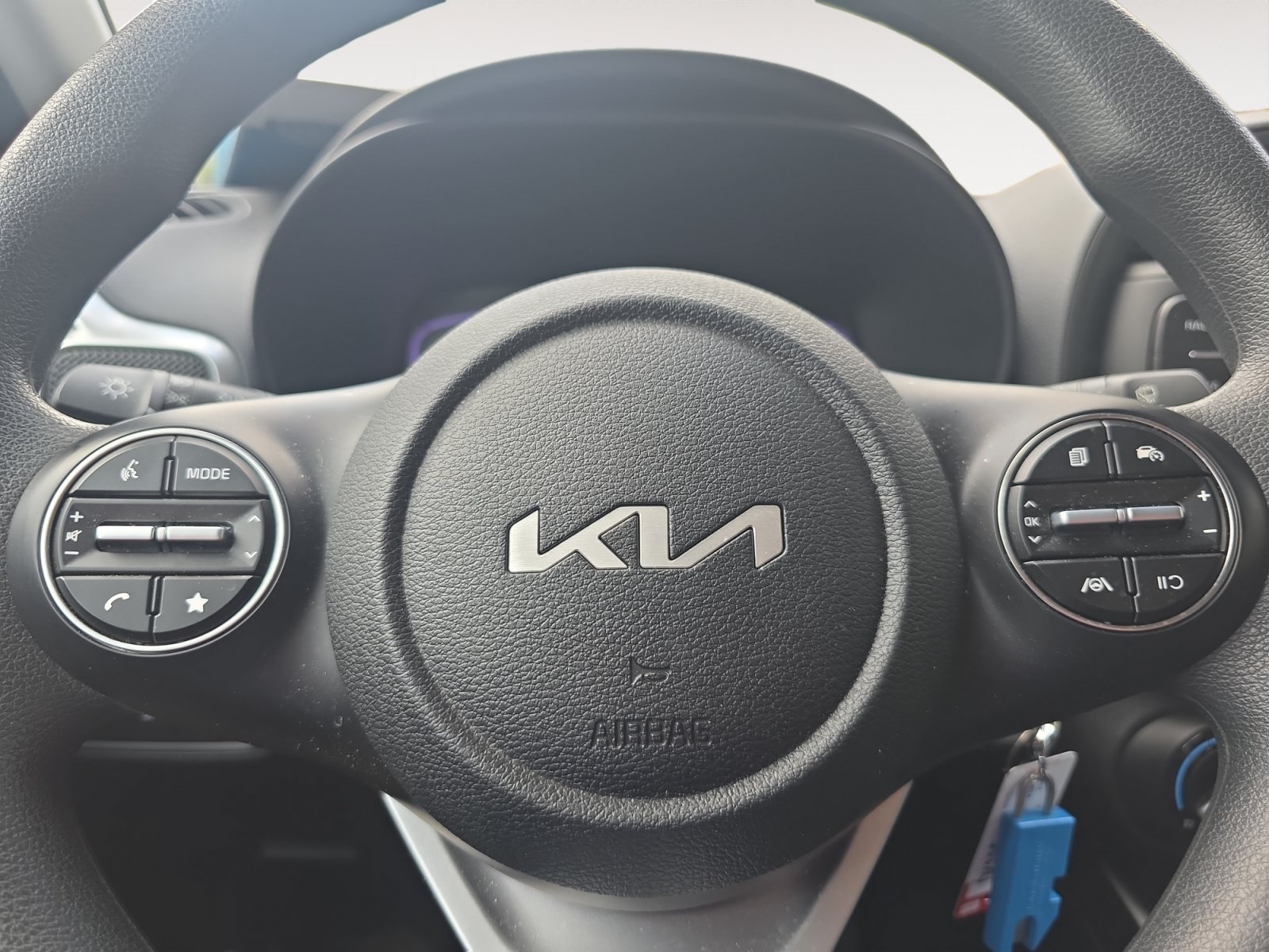 Certified 2025 Kia Soul LX w/ LX Technology Package FWD image 11