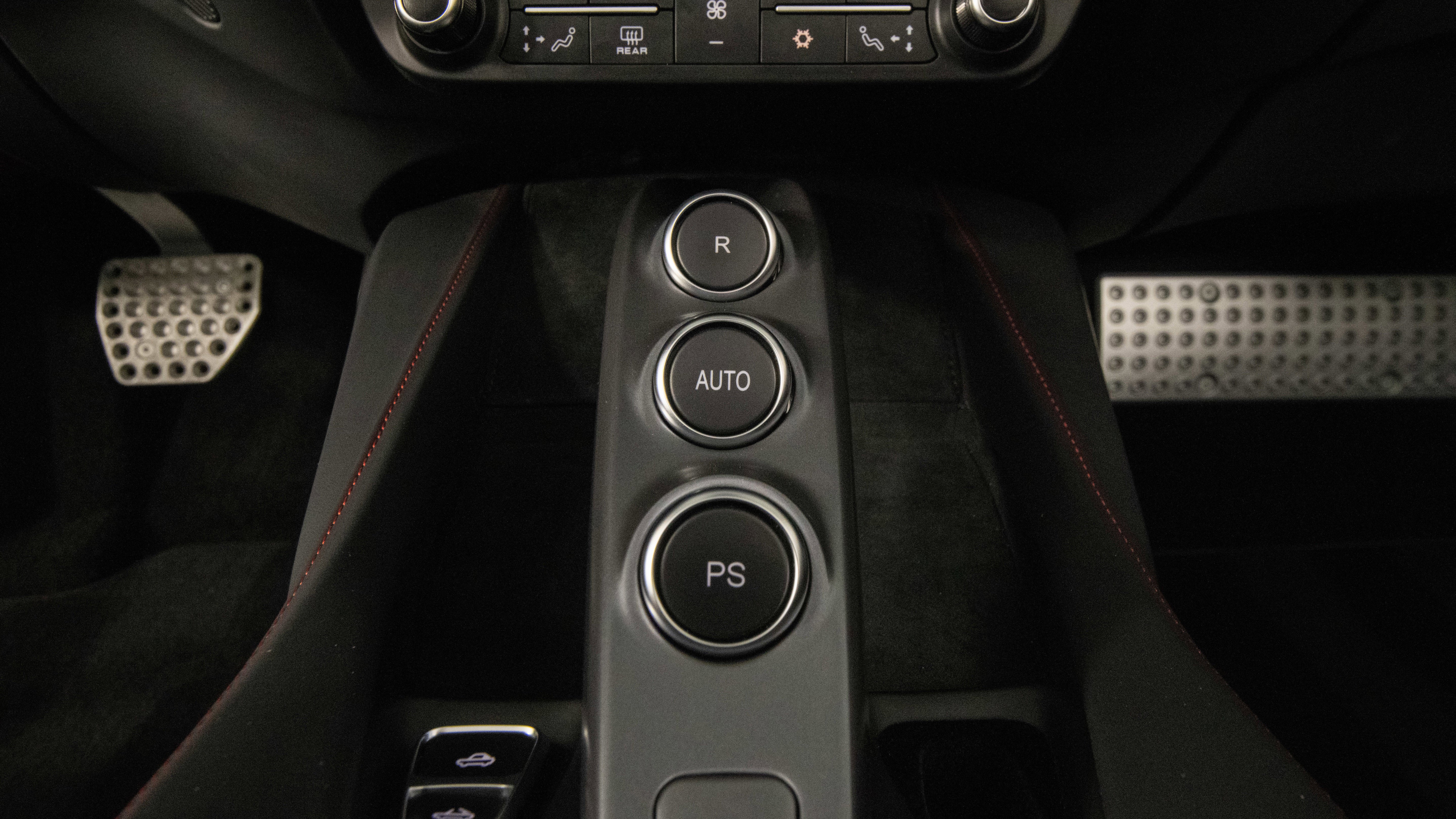 Certified 2022 Ferrari Portofino M image 22