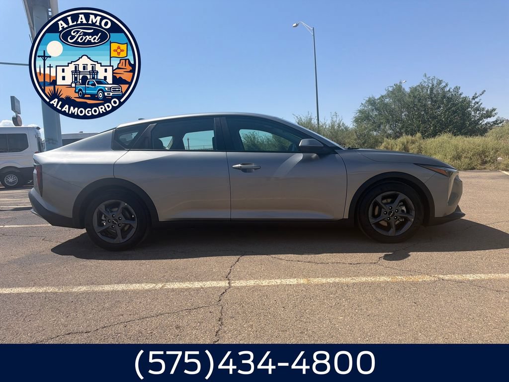 Used 2025 Kia K4 LXS FWD image 6