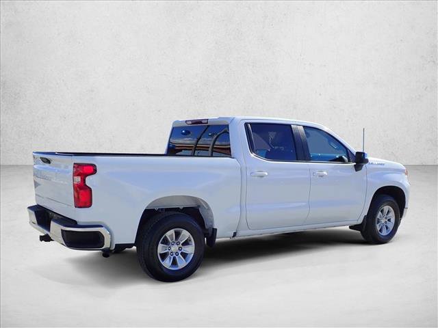Used 2022 Chevrolet Silverado 1500 LT AWD/4WD image 3