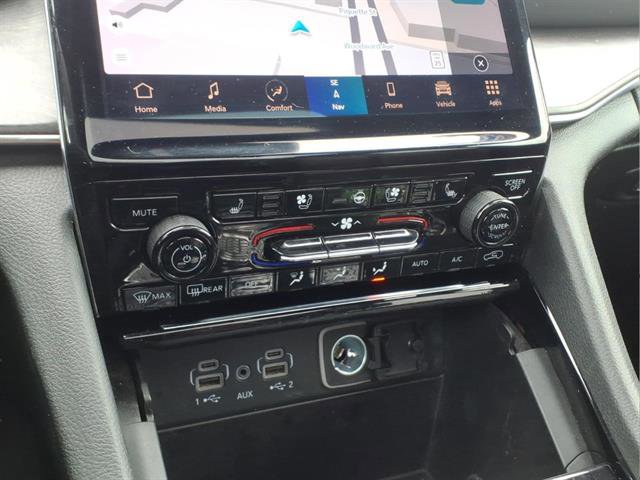 Used 2023 Jeep Grand Cherokee Overland image 18