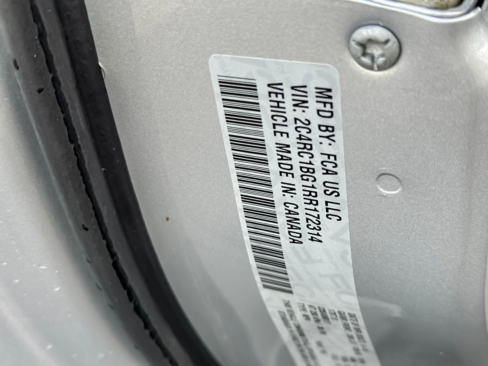 Used 2024 Chrysler Pacifica Touring-L image 30