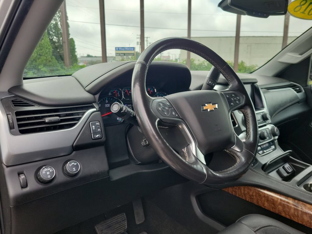 Used 2018 Chevrolet Suburban Premier AWD/4WD image 22