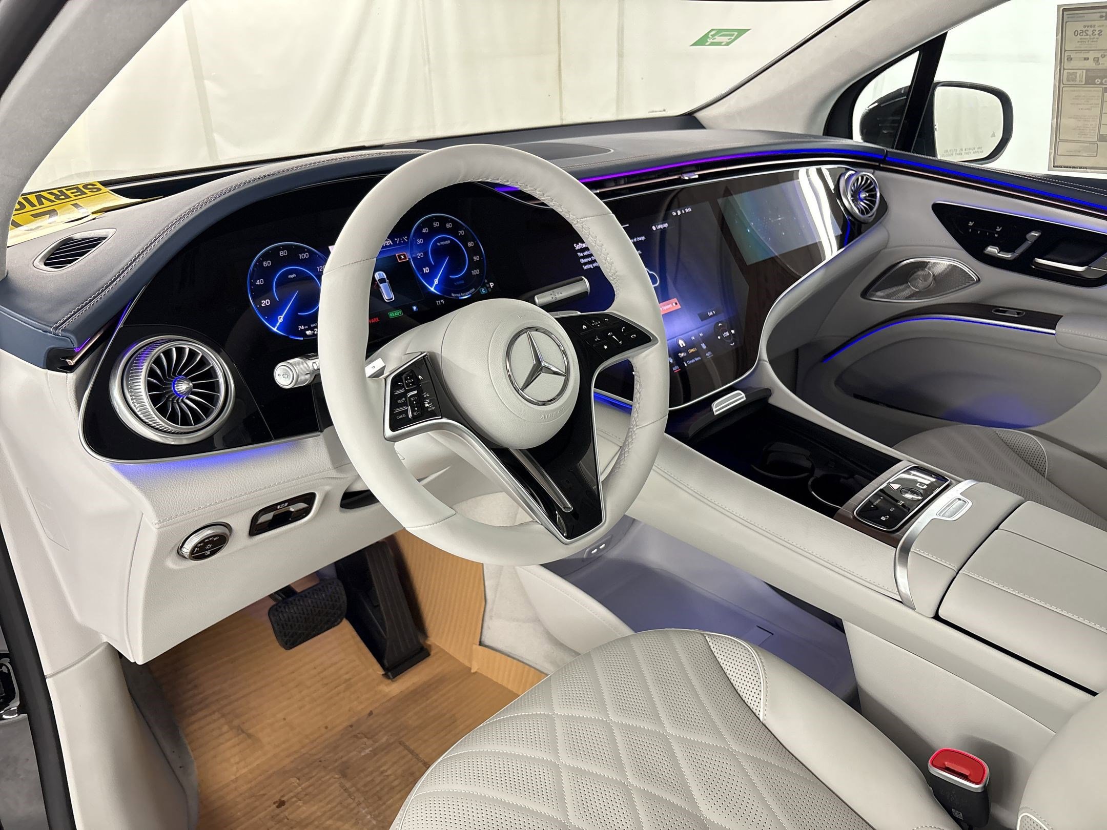 New 2026 Mercedes-Benz EQS 550 4MATIC SUV image 4